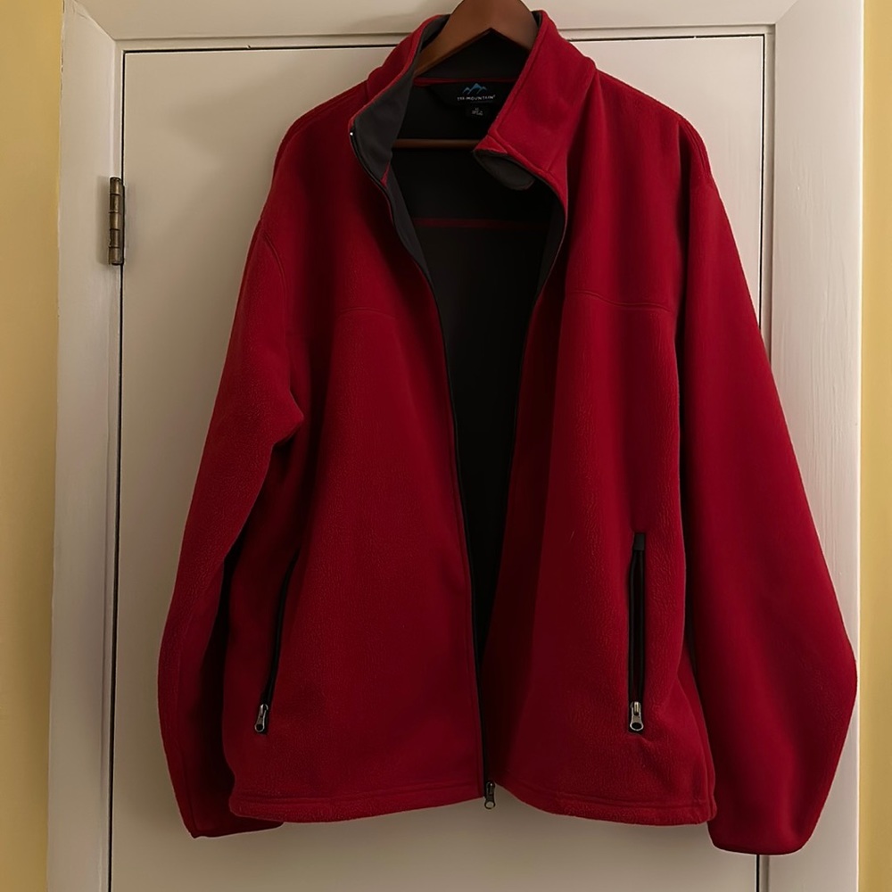 Men’s red Tri-Mountain zipper fleece jacket